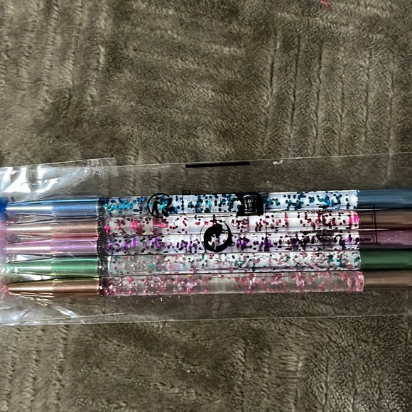 Beautiful eye brow make up glitter brushes - Picture 4 of 4